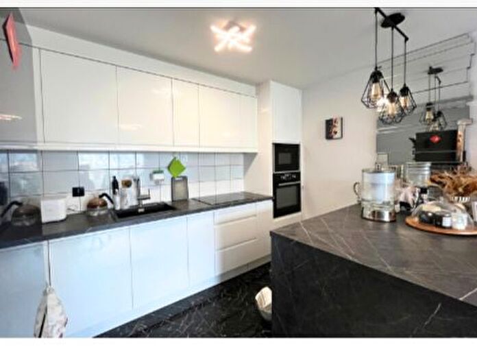 2 Bedroom Flat For Sale In Heritage Avenue, London, NW9