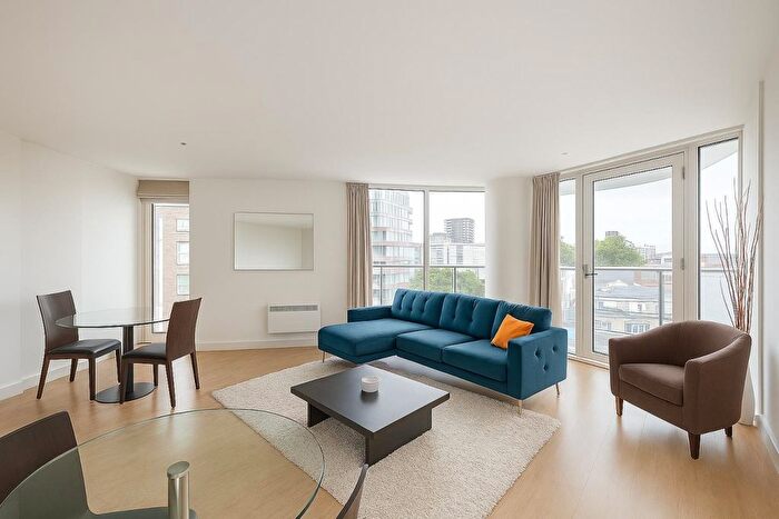 2 Bedroom Flat To Rent In Empire Square East, Borough, SE1