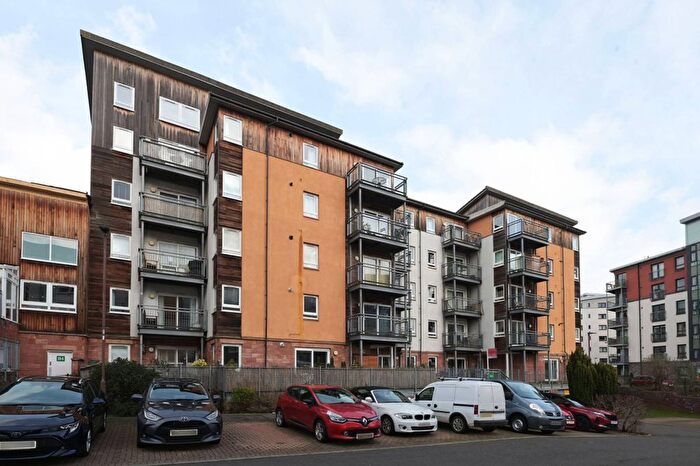 2 Bedroom Flat For Sale In Albion Gardens, Edinburgh, EH7
