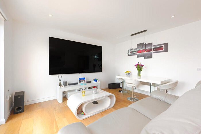 2 Bedroom Apartment For Sale In Shanks Street, Glasgow, G20