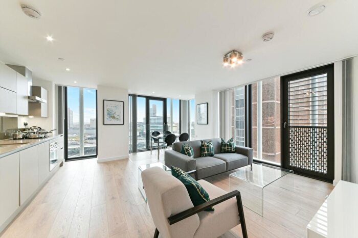 2 Bedroom Flat To Rent In Great Eastern Road, Stratford, London, E15