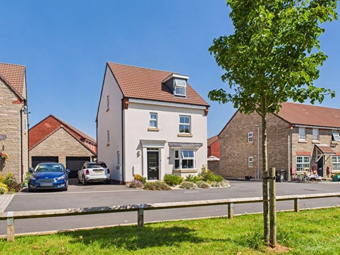 4 Bedroom Detached House For Sale In Heather Close, Somerton, TA11