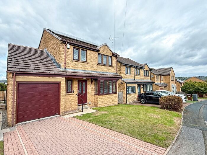 3 Bedroom Detached House For Sale In Croft Court, Honley, Holmfirth, HD9