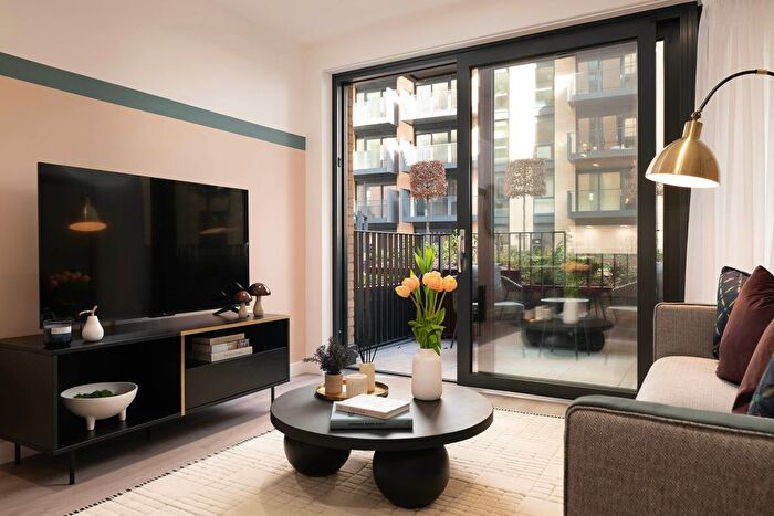 1 Bedroom Flat For Sale In , Capital Interchange Way, Brentford, TW8