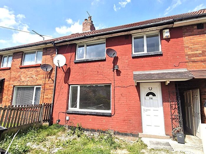 3 Bedroom Property For Sale In Potternewton Lane, Leeds, LS7