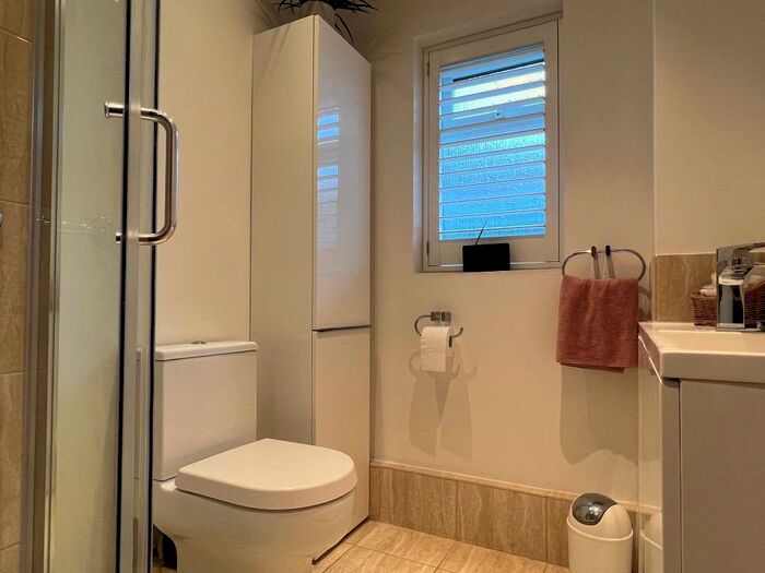 2 Bedroom Bungalow For Sale In Chandlers Way, Steyning, West Sussex, BN44