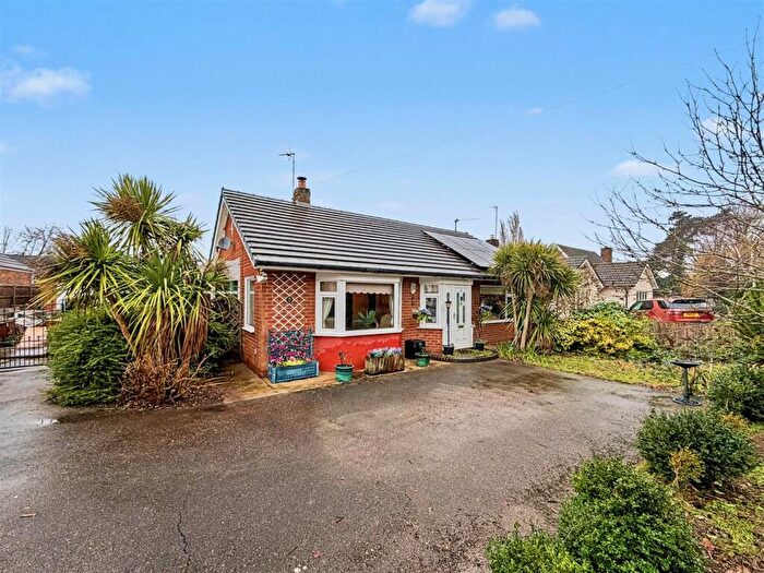 2 Bedroom Detached Bungalow For Sale In Priory Road, Ruskington, Sleaford, NG34