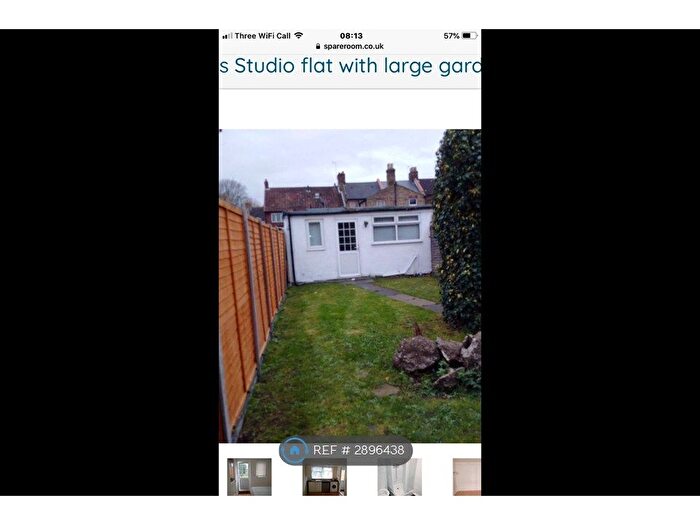 Studio To Rent In Abbeywood, London, SE2