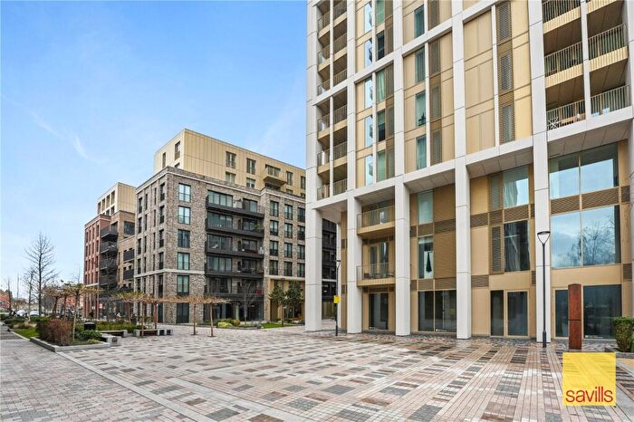 1 Bedroom Apartment For Sale In Cendal Crescent, London, E1