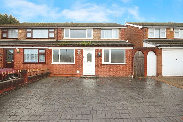 5 Bedroom Semi Detached House For Sale In Woodhill Rise, Coventry, CV6