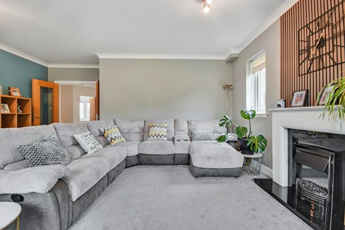 2 Bedroom Apartment For Sale In Harbourside, Inverclyde, Inverkip, PA16