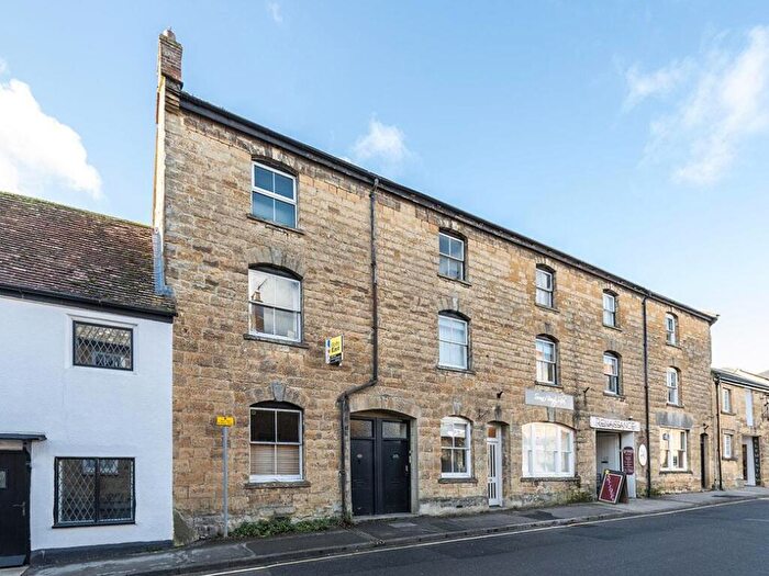 1 Bedroom Flat For Sale In South Street, Sherborne, DT9