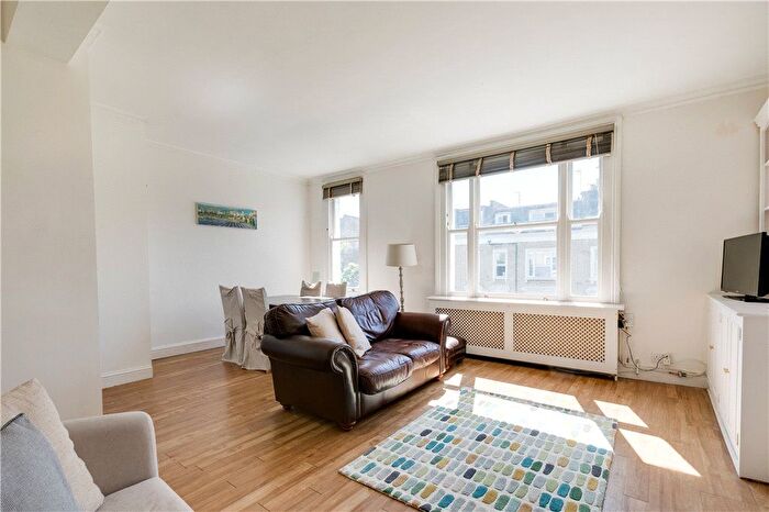 2 Bedroom Flat To Rent In Eardley Crescent, Earls Court, London, SW5