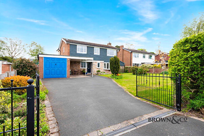 4 Bedroom Detached House For Sale In Bigsby Road, Retford, DN22