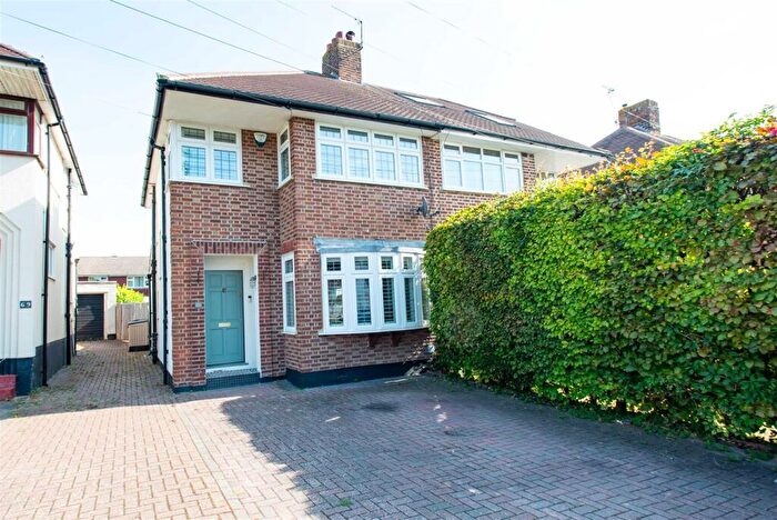 3 Bedroom Semi-Detached House For Sale In Borkwood Way, Orpington, BR6