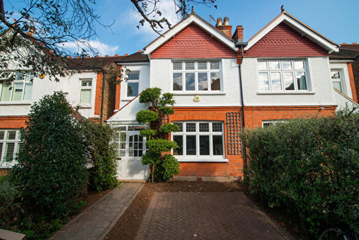 4 Bedroom Semi-Detached House To Rent In Deanhill Road, London, SW14