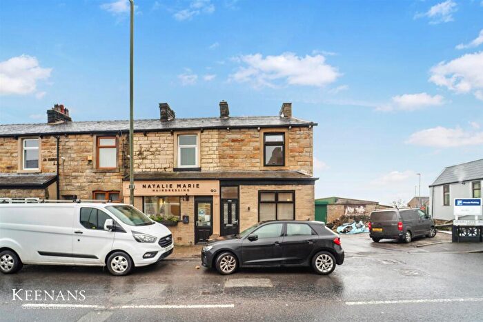 3 Bedroom End Of Terrace House For Sale In Burnley Road, Briercliffe, Burnley, BB10