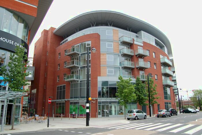 2 Bedroom Flat To Rent In Desborough Road, High Wycombe, Buckinghamshire, HP11