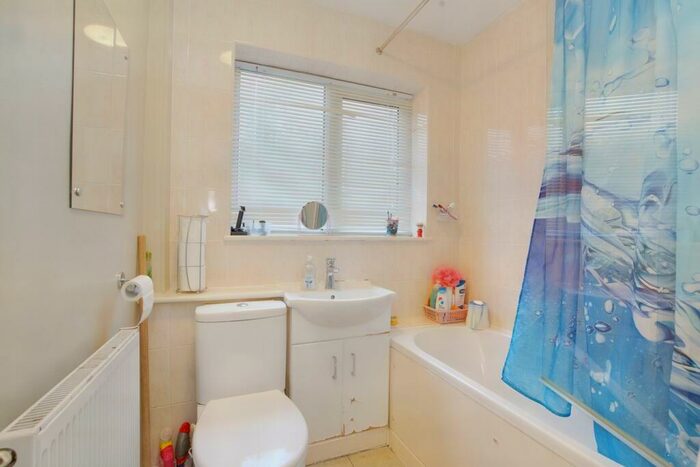 2 Bedroom Semi-Detached Bungalow For Sale In Pentland Avenue, Clayton, Bradford, BD14