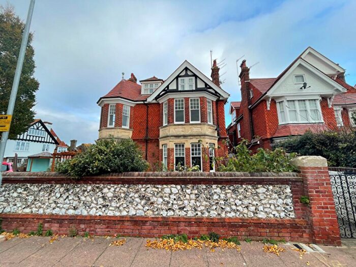 2 Bedroom Flat To Rent In Arlington Road, Eastbourne, East Sussex, BN21