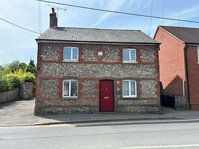 1 Bedroom Apartment For Sale In Andover Road, Ludgershall, Andover, SP11