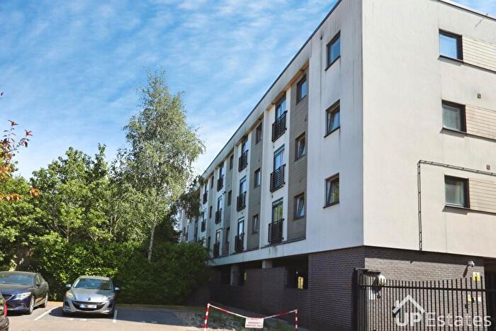 2 Bedroom Apartment To Rent In Calverly Court, Paladine Way, CV3