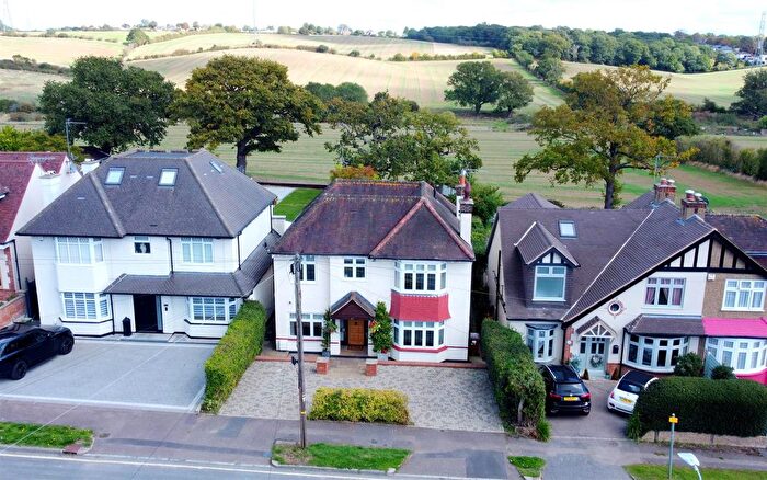 4 Bedroom Detached House For Sale In The Meadway, Cuffley, EN6