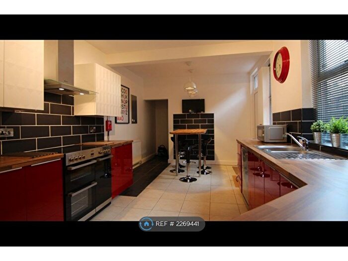 6 Bedroom Semi-Detached House To Rent In Balmoral Avenue, West Bridgford, Nottingham, NG2