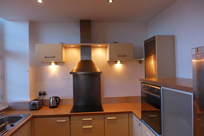 2 Bedroom Duplex To Rent In John William Court, John William Street, Huddersfield, West Yorkshire, HD1