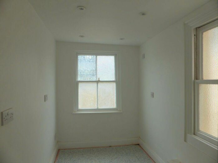 Studio To Rent In Old Steine -, P15