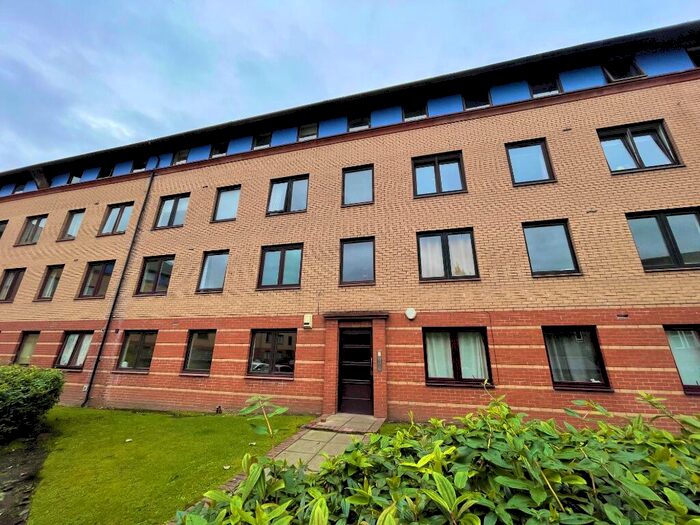 2 Bedroom Flat To Rent In Plantation Park Gardens, Glasgow, G51