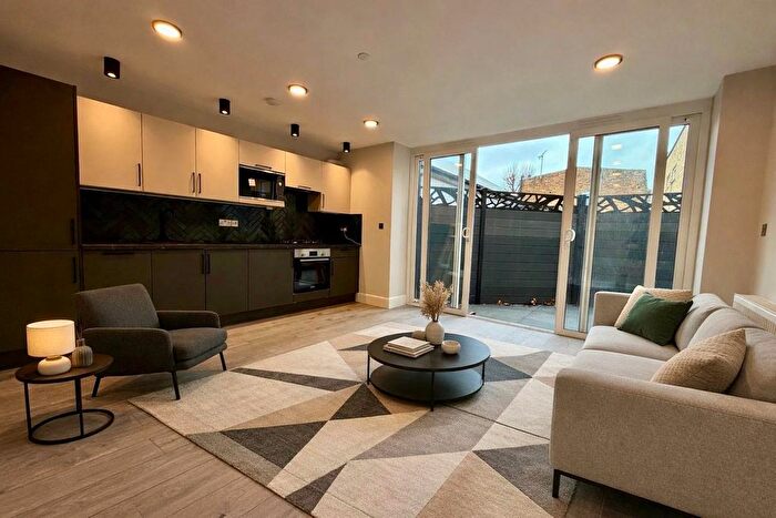 2 Bedroom Flat For Sale In Lennards Court, Chiswick High Road, Chiswick, London, W4