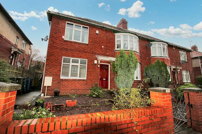 2 Bedroom Flat To Rent In Strathmore Road, Gosforth, Newcastle Upon Tyne, Tyne And Wear, NE3