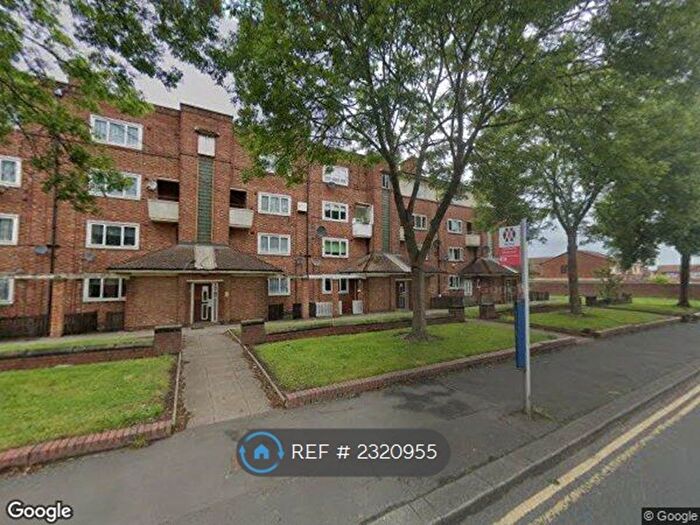 2 Bedroom Maisonette To Rent In Bearwood Road, Birmingham, B66