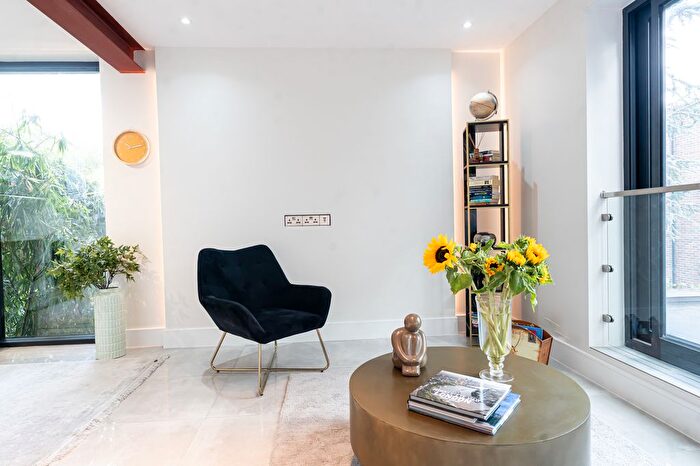 1 Bedroom Town House To Rent In Claudia Place, London, SW19