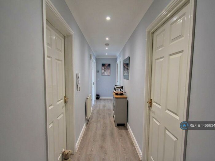 2 Bedroom Flat To Rent In Brendon Court, Tiptree, Colchester, CO5