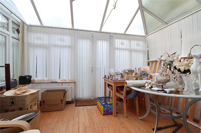 2 Bedroom Bungalow For Sale In Veryan Place, Fishermead, Milton Keynes, Buckinghamshire, MK6