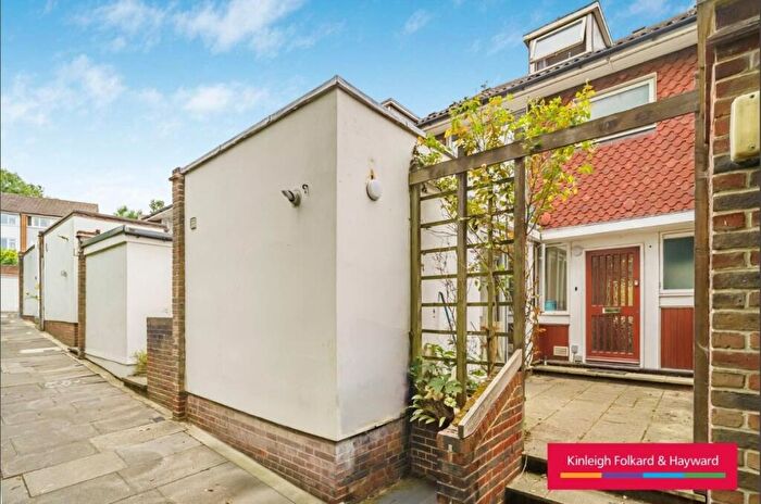 4 Bedroom House To Rent In Little Bornes, London, SE21