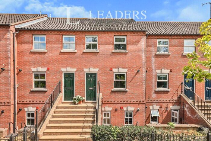 2 Bedroom Town House To Rent In Old Palace Road, Norwich, NR2