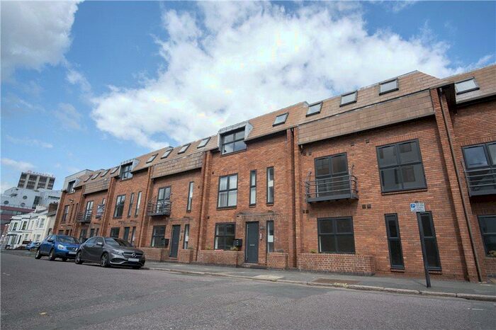 2 Bedroom Apartment To Rent In Kings Chambers, Queens Road, Coventry, West Midlands, CV1