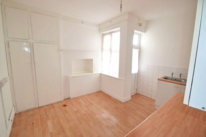 2 Bedroom Flat To Rent In All Souls Avenue, London, NW10