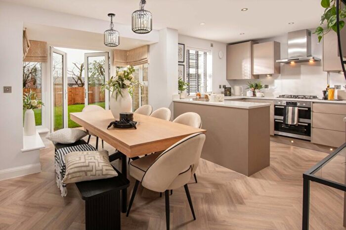 4 Bedroom Detached House For Sale In St Laurence Avenue, Aylesford, Maidstone, Kent, ME16