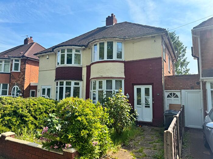 3 Bedroom Semi-Detached House To Rent In Clay Lane, Birmingham, B26