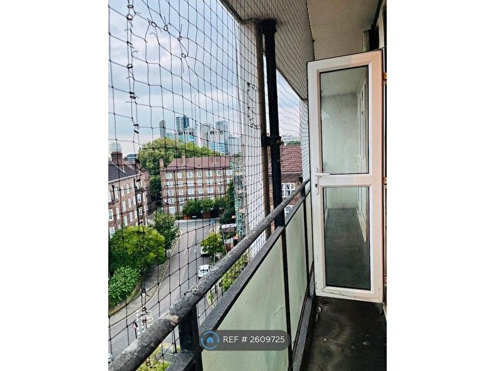 3 Bedroom Flat To Rent In Duffel House, London, SE11