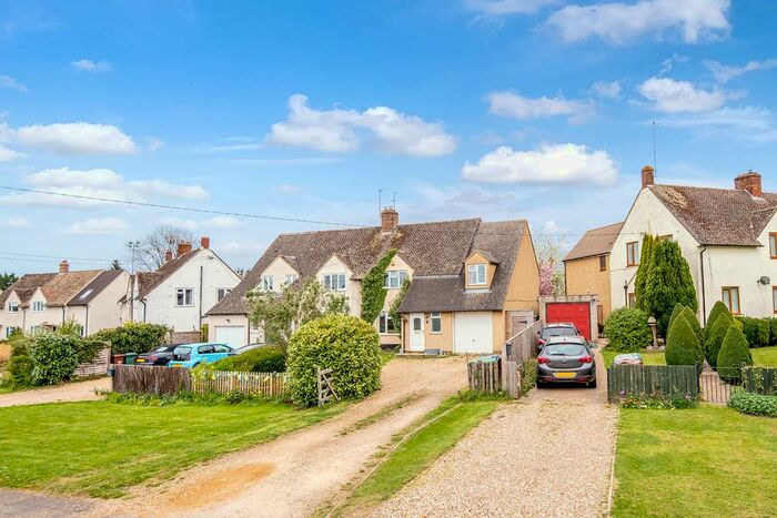 5 Bedroom Semi-Detached House For Sale In Ardley Road, Fewcott, Bicester, OX27