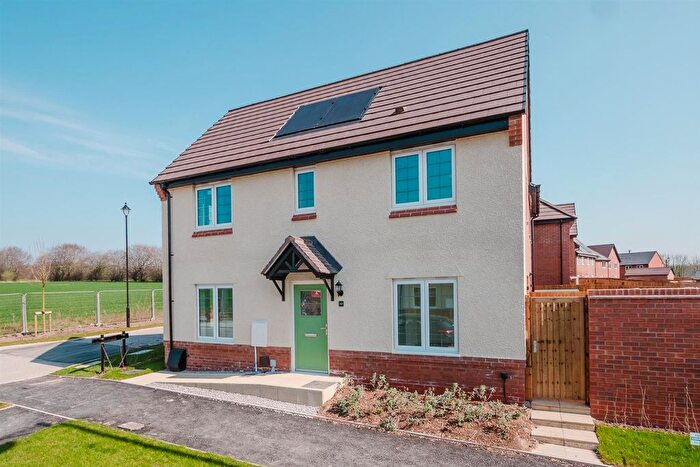 3 Bedroom Semi-Detached House To Rent In Fox Clump Way, Whiston, Knowsley, L35