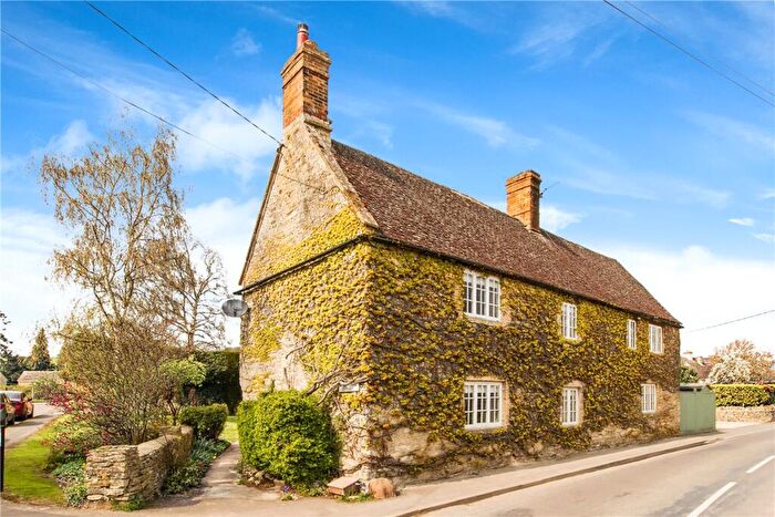 3 Bedroom Semi-Detached House To Rent In Medcroft Road, Tackley, Kidlington, Oxfordshire, OX5