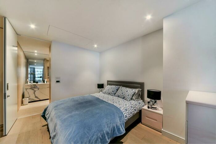 Apartment To Rent In Park Drive, Canary Wharf, E14