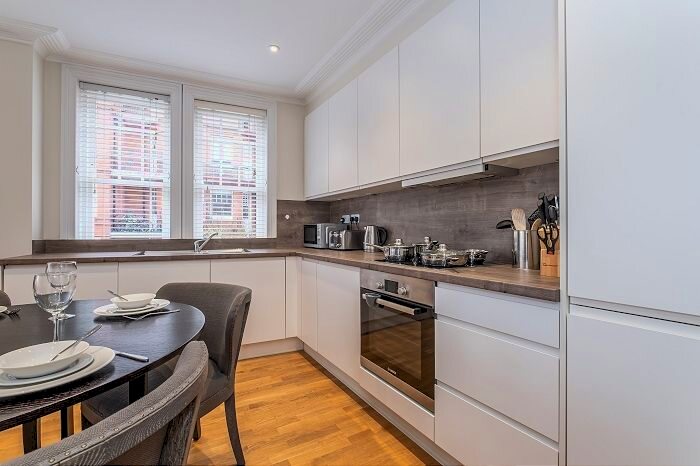 2 Bedroom Flat To Rent In King Street, London, W6