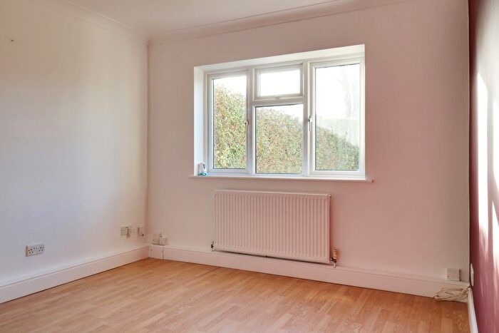 1 Bedroom Flat To Rent In Chislehurst, Kent, BR7